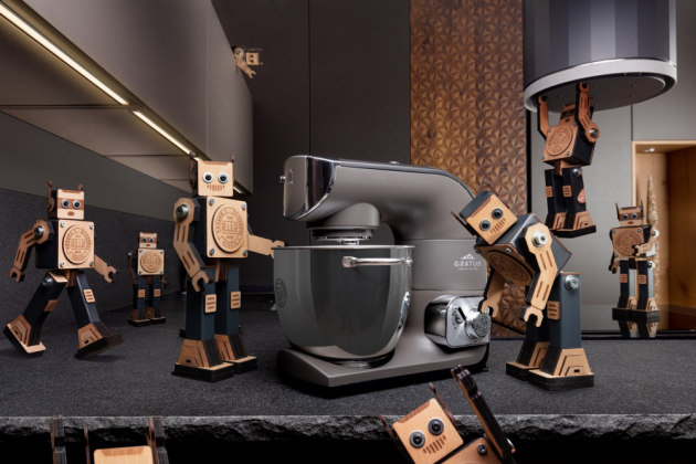 Slovo robot slaví 100 let: Limitovaná edice kuchyňských robotů ETA Gratus R.U.R. připomíná přínos bratří Čapků 