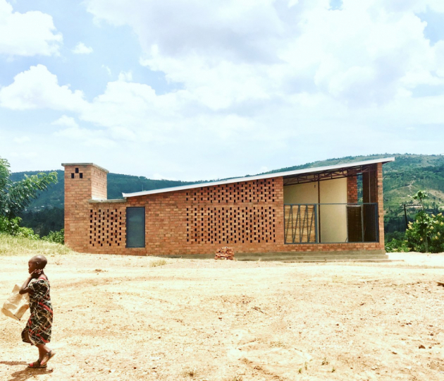 Prototype Village House, Kigali, Rwanda  Architekti: Rafi Segal a MIT Rwanda Workshop Team, USA  Copyrights: Rafi Segal, Monica Hutton, Andrew Brose 