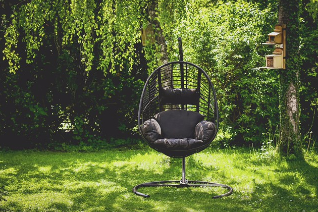 Zahradní křesla: promění vaší zahradu na perfektní místo k odpočinku 