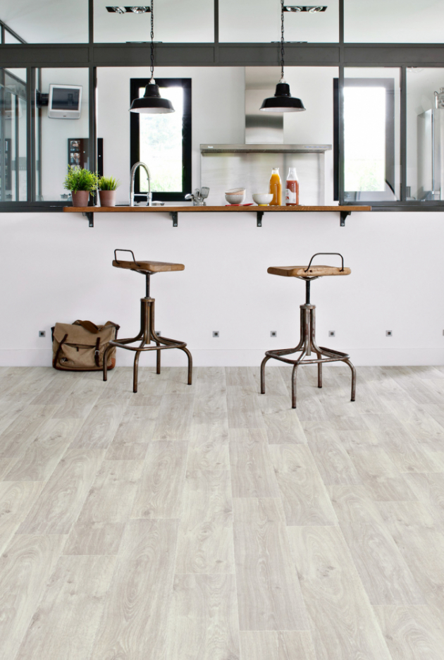  PVC krytina HQR (Gerflor), dekor Norma, podložení textilií, cena 450 Kč/m2, www.gerflor.cz