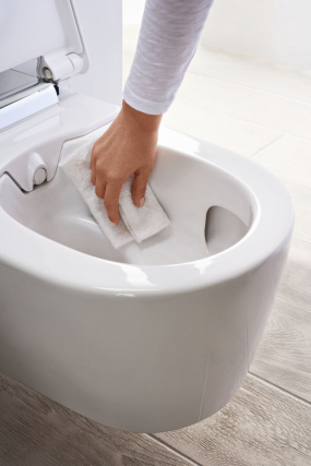 Jednoduché čištění WC mísy bez splachovacího kruhu.