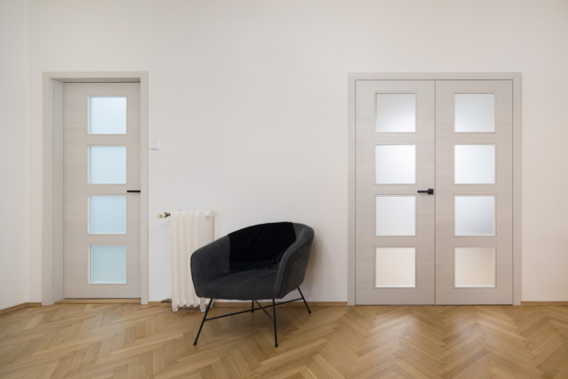 Reverzní dveře – designové řešení pro milovníky minimalismu