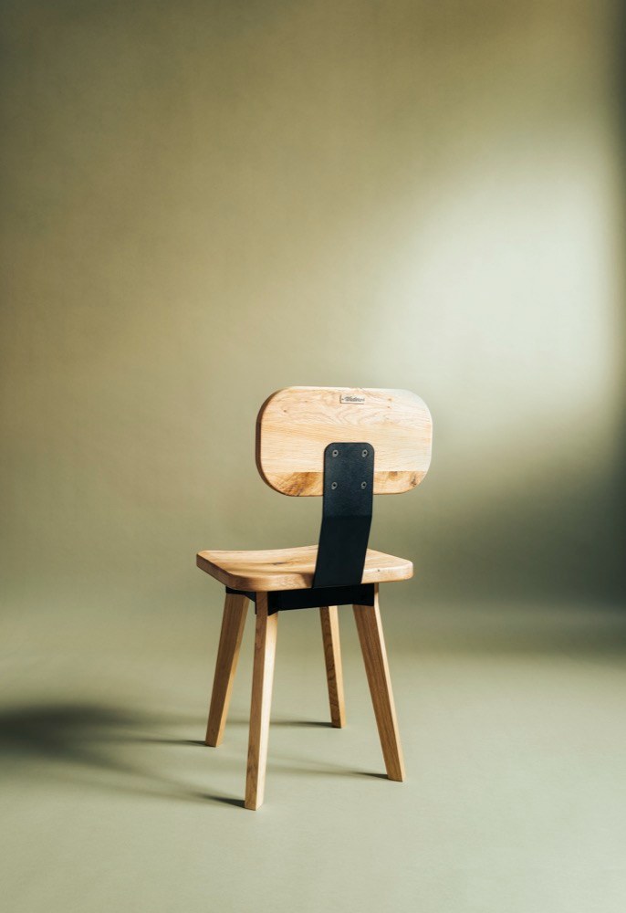Jídelní židle Amelia, dubový masiv a kov