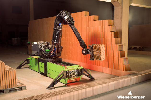 Zdicí robot od Wienerbergeru: neúnavný pomocník a inovátor stavebnictví