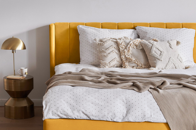 Sametová čalouněná postel Dusk, 140 × 200 cm, cena 22 949 Kč