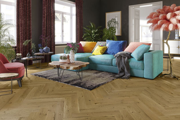 Třívrstvá dřevěná podlaha Pure Wood, dub Fishbone Piano Rustik, 110 × 660 mm, cena 1 680 Kč/m2