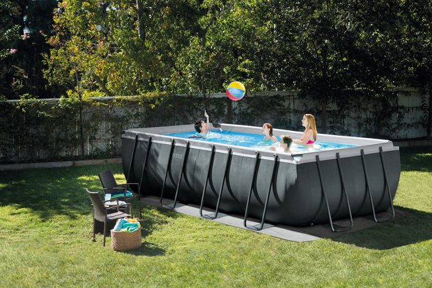 Zahradní bazén Ultra XTR Rectangular set (Intex), ocelový rám, stěny z třívrstvého materiálu Super-Tough, 5,49 × 2,74 × 1,32 m, cena 19 900 Kč