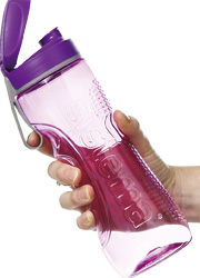 Lahev Flip Flop z kolekce Hydrate, flipové víčko pro zachování čistého pítka, objem 800 ml, cena 289 Kč