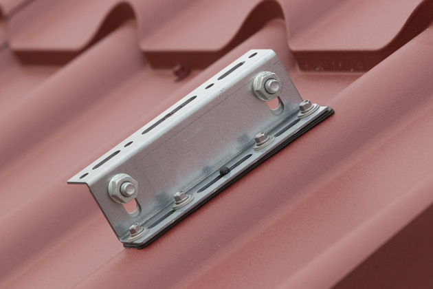 Držák SATJAM Solar na profilované krytině	