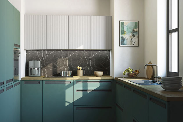 Sestava z řady T.classic,  výrazná zelená dvířka v super matném provedení a sněhově bílá, zafrézované úchyty