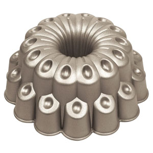 Forma na bábovku Marquise, silnostěnný litý hliník s nepřilnavým povrchem, Ø 24,5 cm, cena 1 029 Kč