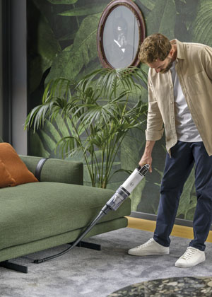 Tyčový akumulátorový vysavač HFX, objem nádoby 1,2 l, provozní doba 60 min., cena 9 989 Kč