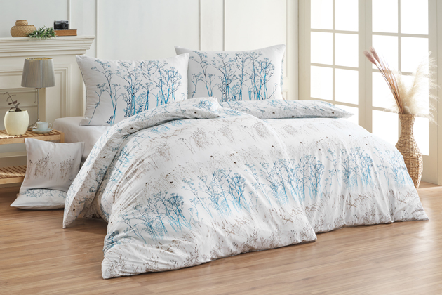 Zuzana Osako, v polích