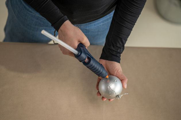 Vánoce v trendy barvách: jak na proměnu starých ozdob