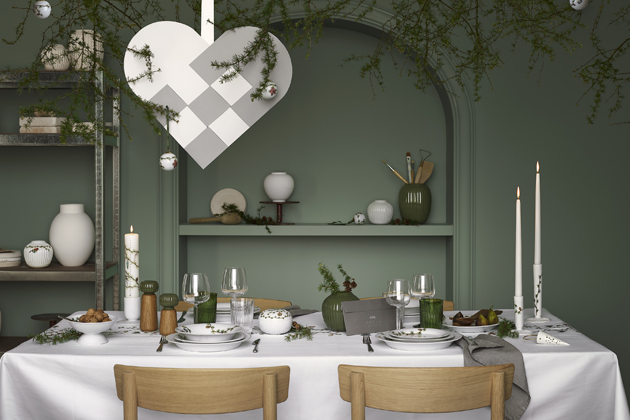 Nádobí z kolekce Hammershøi Christmas, porcelán