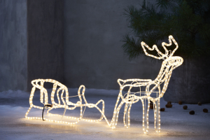 Kouzelný LED sob Pavo se saněmi, konstrukce z kovu a PVC, 145 × 63 × 22 cm, cena 1 250 Kč