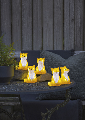 Světelná LED dekorace v podání smečky pěti rozkošných lištiček (Konstsmide), cena 1 190 Kč