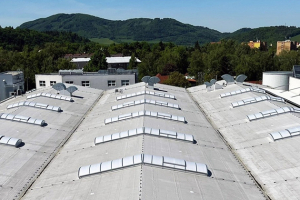 Střešní světlík prosvítí vaše pracoviště a o dodá mu novou energii