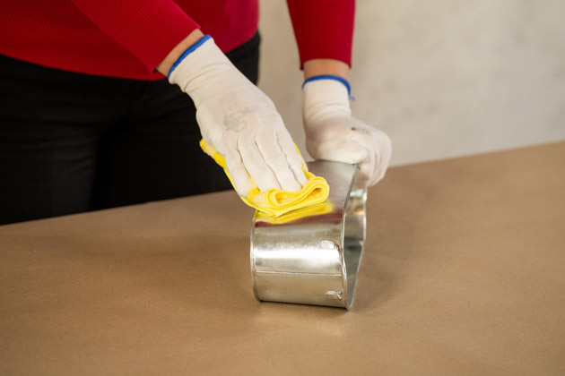 Jak oživit parapet v zimě? Vytvořte si zimní truhlík!