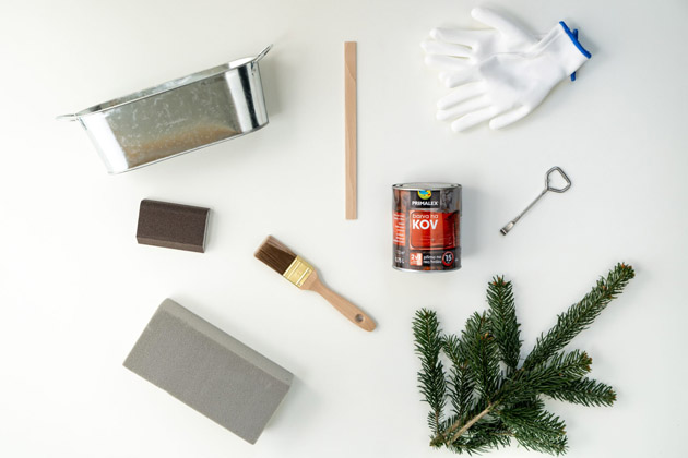 Jak oživit parapet v zimě? Vytvořte si zimní truhlík!