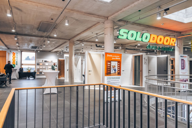 Prodejna SOLODOOR ve sdílením obchodním prostoru v Českých Budějovicích