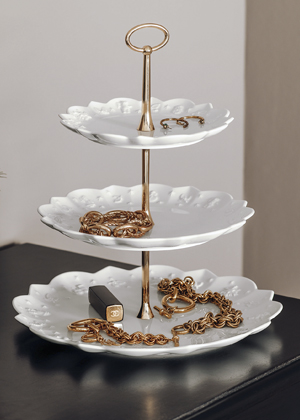 Porcel&aacute;nov&yacute; etaž&eacute;r Toy&rsquo;s Delight Royal Classic, cena 4 455 Kč