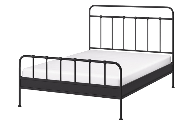 Novinkou je postel Stjärnö s ocelovým rámem, 160 × 200 cm, cena 4 990 Kč, 180 × 200 cm, cena 5 490 Kč