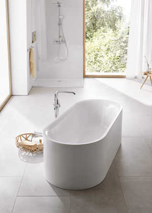 Volně stoj&iacute;c&iacute; vana Essence, smaltovan&aacute; titanov&aacute; ocel, 180 &times; 80 cm, cena 97 250 Kč