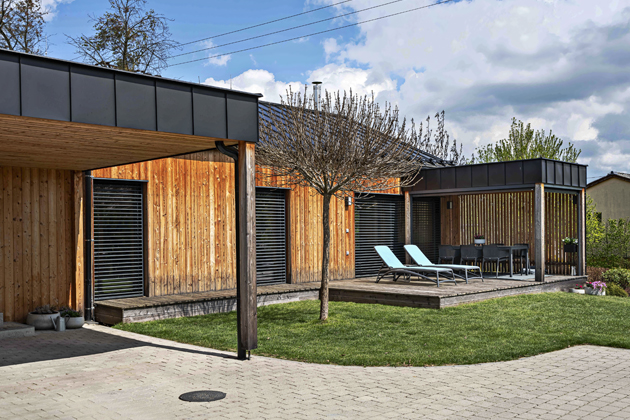 V&nbsp;r&aacute;mci bezplatn&yacute;ch klientsk&yacute;ch změn se v&nbsp;projektu typizovan&eacute;ho domu mnoh&eacute; měnilo, mimo jin&eacute; se třeba přemisťovaly i&nbsp;vchody