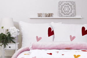 Povlečení mikroplyš Exclusive – Srdíčka, 100% polyester,  140 × 200 cm a 70 × 90 cm, cena 799 Kč
