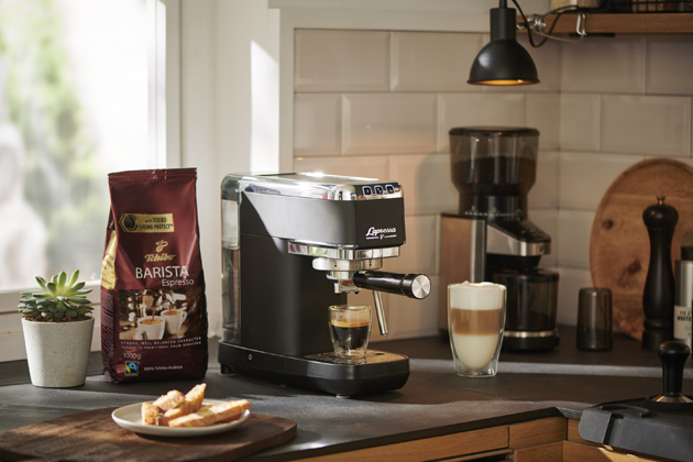 P&aacute;kov&yacute; k&aacute;vovar Lapressa, preinfuzn&iacute; technologie pro lep&scaron;&iacute; rozvinut&iacute; aromatu k&aacute;vy, cena 4&nbsp;999&thinsp;Kč