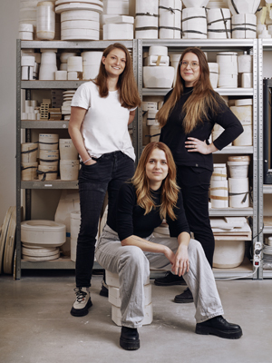 Zhruba posledn&iacute;ch pět let tvoř&iacute; Nalejto Mark&eacute;ta Kalivodov&aacute;, Lucie Vasilov&aacute; a&nbsp;Lenka Z&aacute;horkov&aacute;