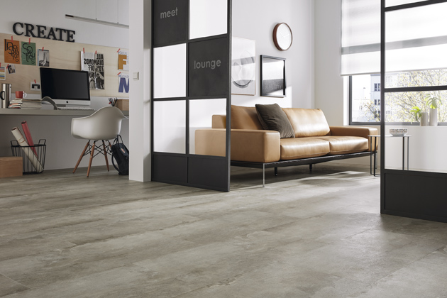 Vinylov&aacute; podlaha v dekoru 9977 Industrie Concrete Cream z kolekce Design Stone, cena 903 Kč/m2