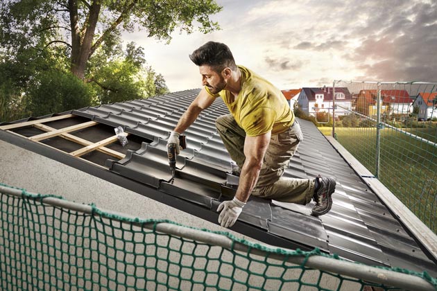 Profilovan&aacute; stře&scaron;n&iacute; krytina Big Stone, kovov&eacute; ta&scaron;ky z oceli opticky podobn&eacute; hliněn&yacute;m