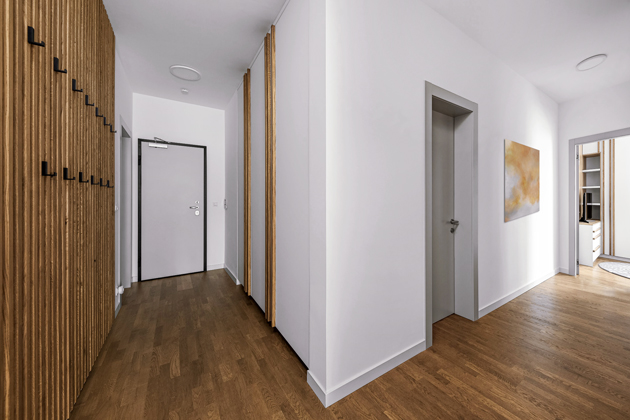 Důraz na detaily a čist&eacute; linie je Josefu Trakalovi v&iacute;ce než vlastn&iacute;. Projevuje se to samozřejmě na kvalitě stavebn&iacute;ch prac&iacute; i zpracov&aacute;n&iacute; truhl&aacute;řsk&yacute;ch prvků