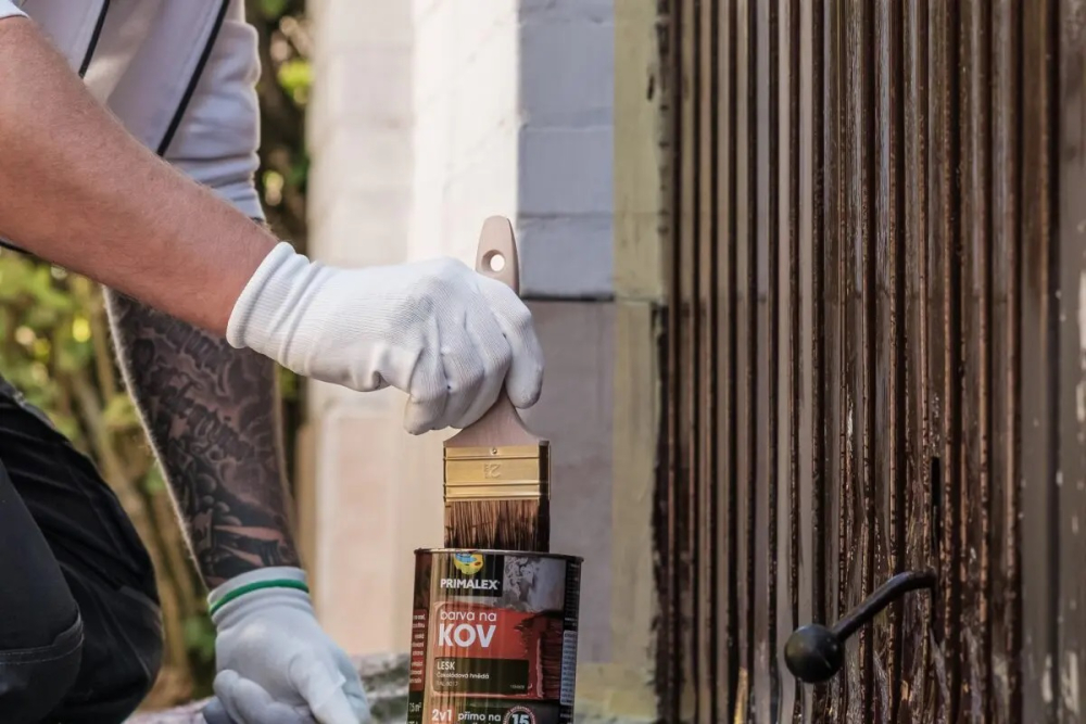 Dejte sbohem rzi! Jak na renovaci gar&aacute;žov&yacute;ch vrat