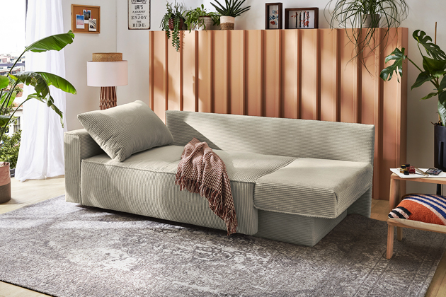 Rozkl&aacute;dac&iacute; pohovka Ron s&nbsp;potahem  z&nbsp;b&iacute;l&eacute; strukturovan&eacute; l&aacute;tky, cena 11&nbsp;899&thinsp;Kč