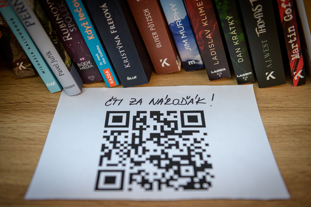 Čti za n&aacute;roď&aacute;k! Česko spou&scaron;t&iacute; kampaň, kter&aacute; d&aacute;v&aacute; čten&iacute; nov&yacute; jazyk i energii. Jedna str&aacute;nka denně stač&iacute; k&nbsp;tomu st&aacute;t se reprezentantem