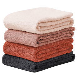 Nov&aacute; kolekce ručn&iacute;ků Linen Touch, 28 % len, 72 % bavlna, antibakteri&aacute;ln&iacute;, gram&aacute;ž 700 g/m2, cena od 260 Kč