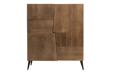Komoda Omnia Lux z masivn&iacute;ho dubu s efektem po&scaron;kr&aacute;ban&eacute;ho dřeva, 120 &times; 52 &times; 141,5 cm, cena 48 060 Kč,