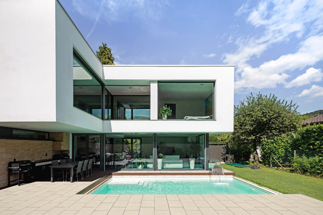 Betonová dlaždice Modern Comfort se sametovým povrchem a speciální úpravou Semmelrock Protect® Plus pro vyšší odolnost a snadnější údržbu, 