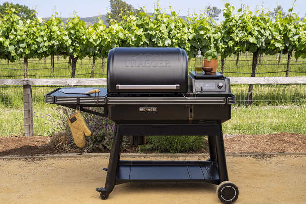 Peletov&yacute; gril Ironwood (Traeger) s možnost&iacute; ovl&aacute;d&aacute;n&iacute; hlasem, 100% automatick&yacute;, cena 57 990 Kč