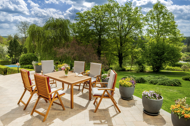 Zahradn&iacute; n&aacute;bytek z&nbsp;kolekce Orlando, eukalyptov&eacute; dřevo rezistentn&iacute; vůči houb&aacute;m a&nbsp;pl&iacute;sn&iacute;m, aktu&aacute;ln&iacute; cena na&nbsp;www.mountfield.cz