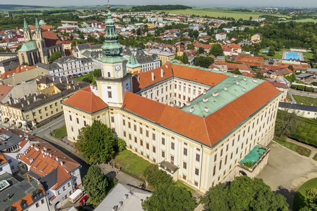 Pam&aacute;tka UNESCO i komunitn&iacute; s&aacute;l dokazuj&iacute;, že modern&iacute; materi&aacute;ly nejsou jen pro novostavby