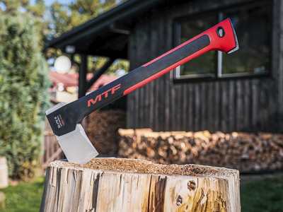  Sekera Elite XL m&aacute; ostř&iacute; z vysoce kvalitn&iacute; indukčně kalen&eacute; oceli a ergonomicky tvarovan&eacute; topůrko, 