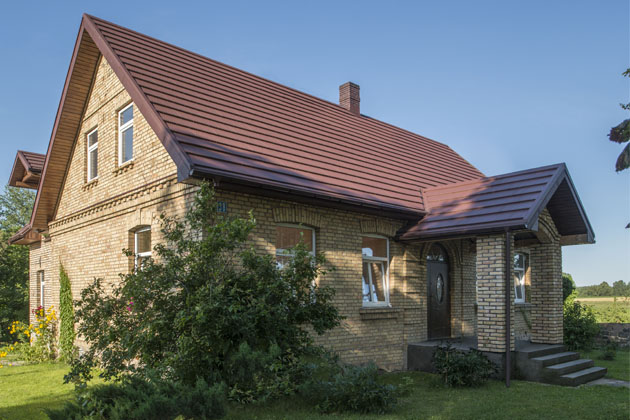 Rekonstruovaný rodinný dům s novou krytinou SATJAM Grande Plus. 