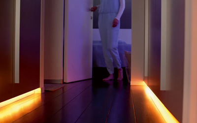 LED p&aacute;sek HUE, kompatibiln&iacute; se SMART HOME by Hornbach, 1&nbsp;600 lm,  2 m set, cena 1 990 Kč, 